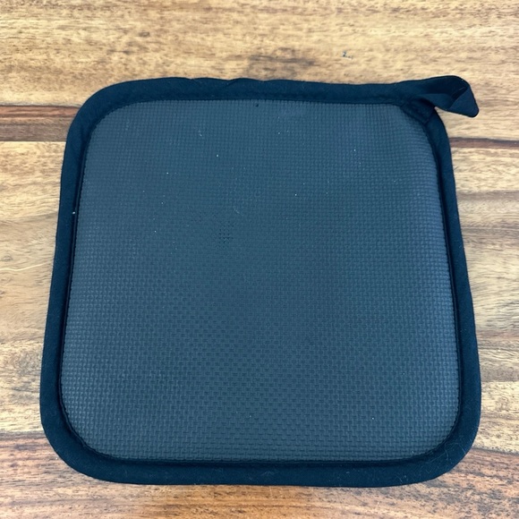 Disney Parks Pixar Wall-e Holiday Christmas Kitchen Oven Mitt/Potholders - Picture 3 of 3